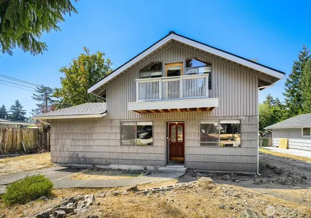 Single family home for sale at 31349 13Th Ave S, Federal Way, WA 98003 | MLS# NWM2572839