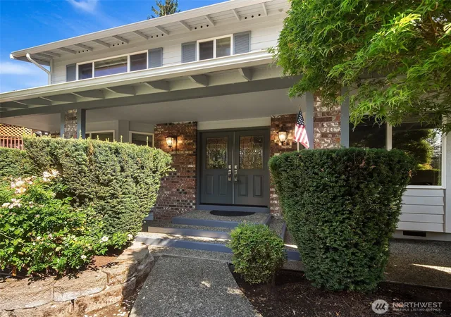 Photo 2 of Sale Pending at 11722 103rd Avenue Ne, Kirkland, WA 98034 | MLS# NWM2572844 | Listing updated on 2026-09-25