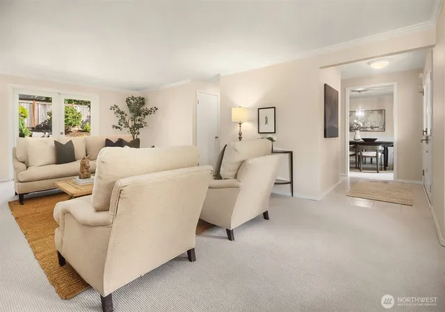 Photo 4 of Sale Pending at 11722 103rd Avenue NE, Kirkland, WA 98034 | MLS# NWM2572844 | Listing updated on 2026-09-25