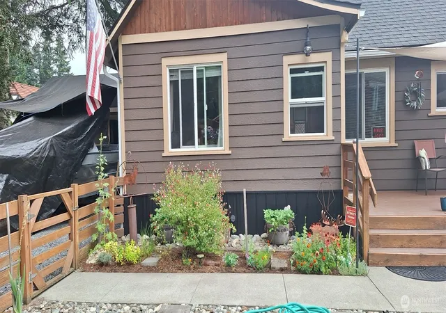 Photo 4 of Single family home for sale at 10729 Smokey Point Blvd, Marysville, WA 98271 | MLS# NWM2572877 | Listing updated on 2026-09-25