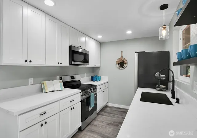 Photo 3 of Sale Pending at 235 Dennis St Sw, Tumwater, WA 98501 | MLS# NWM2572883 | Listing updated on 2026-10-02