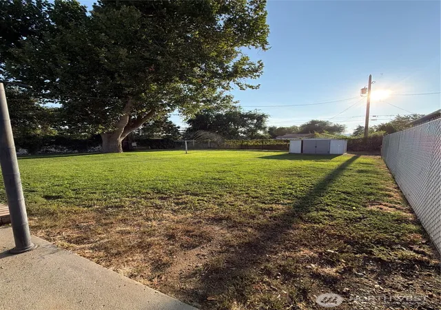 Photo 3 of Sale Pending at 908 N 29Th, Yakima, WA 98902 | MLS# NWM2572895 | Listing updated on 2026-09-14