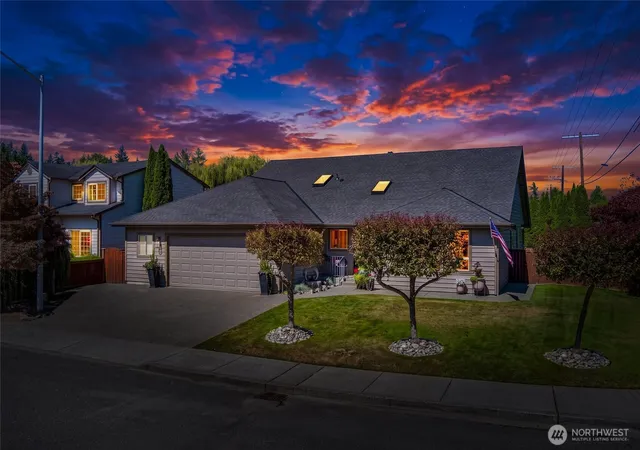 Photo 3 of Sale Pending at 7205 261st St Nw, Stanwood, WA 98292 | MLS# NWM2572934 | Listing updated on 2026-09-25