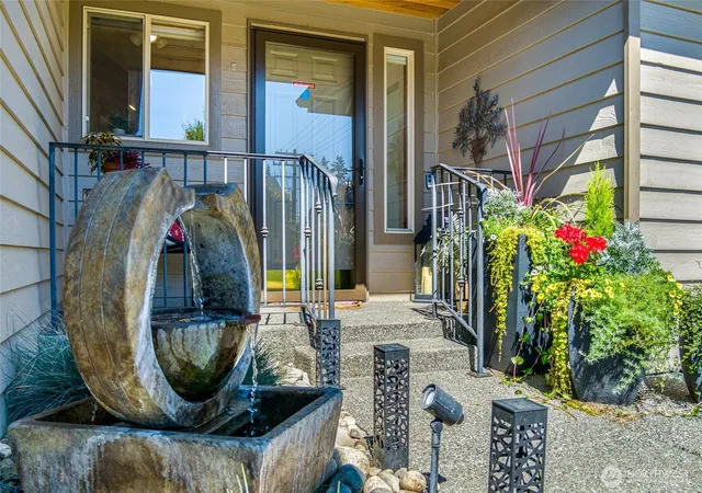 Photo 4 of Sale Pending at 7205 261St St Nw, Stanwood, WA 98292 | MLS# NWM2572934 | Listing updated on 2026-09-25