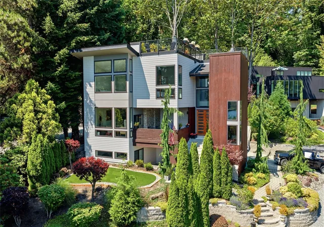 Photo 1 of Pending - Backup Offer Requested at 7429 E Mercer Wy, Mercer Island, WA 98040 | MLS# NWM2573060 | Listing updated on 2026-09-15