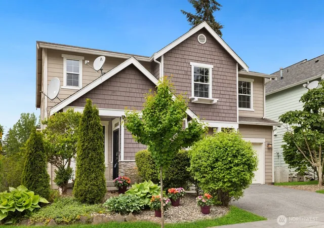 Photo 2 of Single family home for sale at 20914 13th Pl W, Lynnwood, WA 98036 | MLS# NWM2573077 | Listing updated on 2026-09-25