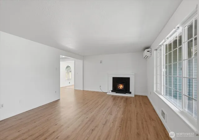 Photo 3 of Single family home for sale at 5728 131st Pl Se, Snohomish, WA 98298 | MLS# NWM2573091 | Listing updated on 2026-09-25