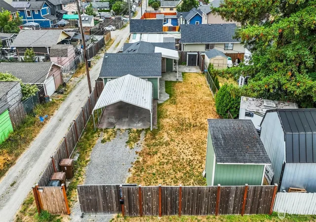 Photo 4 of Single family home for sale at 5910 E J St, Tacoma, WA 98404 | MLS# NWM2573094 | Listing updated on 2026-09-25
