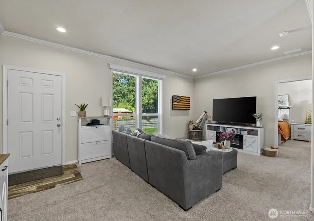 Photo 4 of Manufactured home for sale at 12813 Ridge Cir E, Bonney Lake, WA 98391 | MLS# NWM2573104 | Listing updated on 2026-09-25