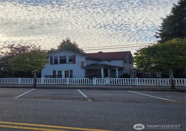Photo 1 of Single family home for sale at 111 Calistoga St E, Orting, WA 98360 | MLS# NWM2573178 | Listing updated on 2026-09-25