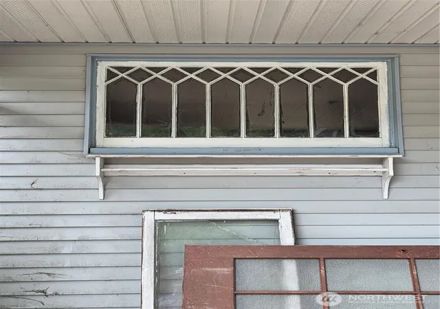 Photo 4 of Single family home for sale at 111 Calistoga St E, Orting, WA 98360 | MLS# NWM2573178 | Listing updated on 2026-09-25