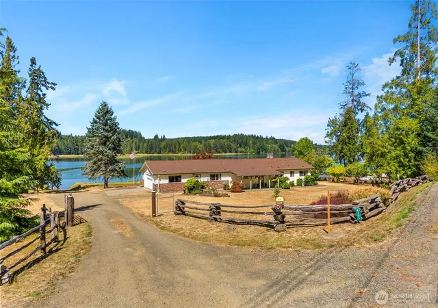 Photo 2 of Single family home for sale at 611 Se Kamilche Point Rd, Shelton, WA 98584 | MLS# NWM2573185 | Listing updated on 2026-09-30
