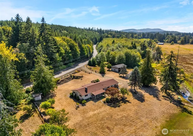 Photo 3 of Single family home for sale at 611 Se Kamilche Point Rd, Shelton, WA 98584 | MLS# NWM2573185 | Listing updated on 2026-09-30