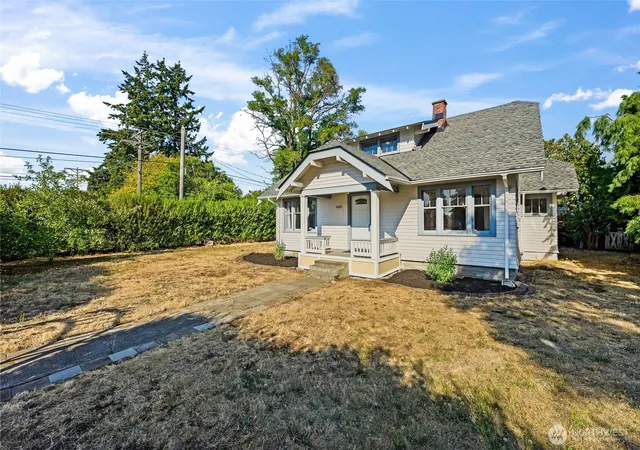 Photo 2 of Sale Pending at 6401 S Clement Ave, Tacoma, WA 98409 | MLS# NWM2573244 | Listing updated on 2026-09-27