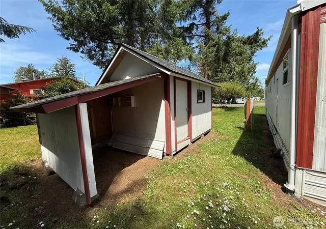 Photo 4 of Manufactured home for sale at 26109 Z St, Ocean Park, WA 98640 | MLS# NWM2573316 | Listing updated on 2026-09-25