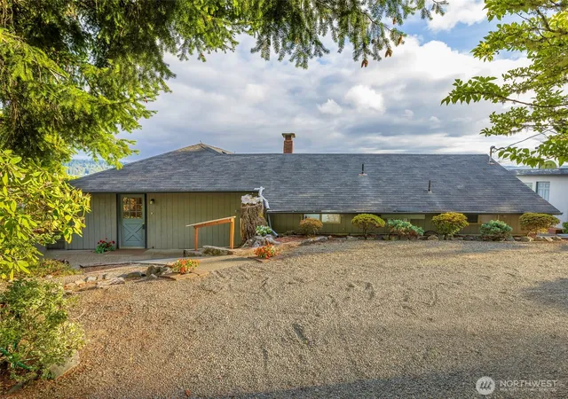 Photo 4 of Single family home for sale at 451 NE Landon Rd, Belfair, WA 98528 | MLS# NWM2573365 | Listing updated on 2026-09-25