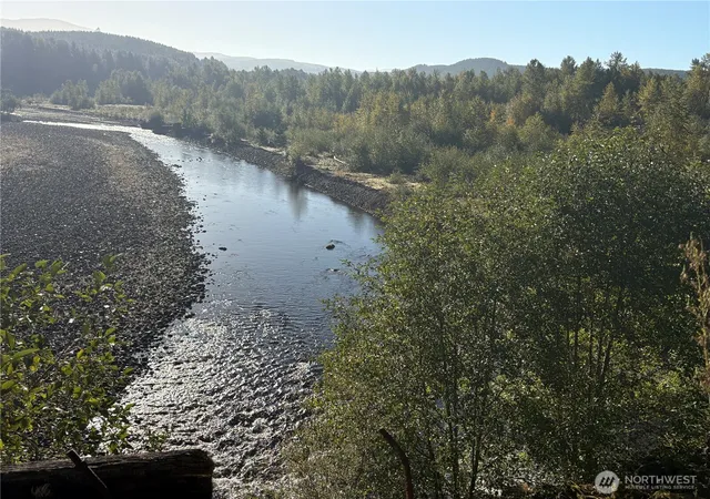 Photo 2 of Sale Pending at 1 Nka Frank Smith Rd, Toutle, WA 98649 | MLS# NWM2573438 | Listing updated on 2026-09-25