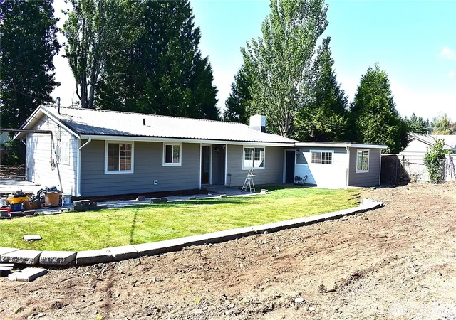 Photo 3 of Single family home for sale at 7604 52Nd Ave W, Lakewood, WA 98499 | MLS# NWM2573442 | Listing updated on 2026-09-26