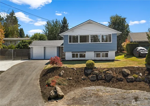 Photo 1 of Sale Pending at 4019 Robin Rd W, University Place, WA 98466 | MLS# NWM2573476 | Listing updated on 2026-09-29