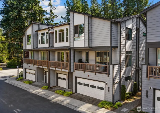 Photo 2 of Sale Pending at 6861 Ne 170th St #103, Kenmore, WA 98028 | MLS# NWM2573481 | Listing updated on 2026-09-29