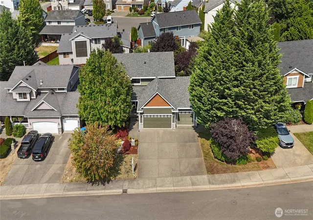 Photo 2 of Single family home for sale at 11821 184th St E, Puyallup, WA 98374 | MLS# NWM2573494 | Listing updated on 2026-09-21