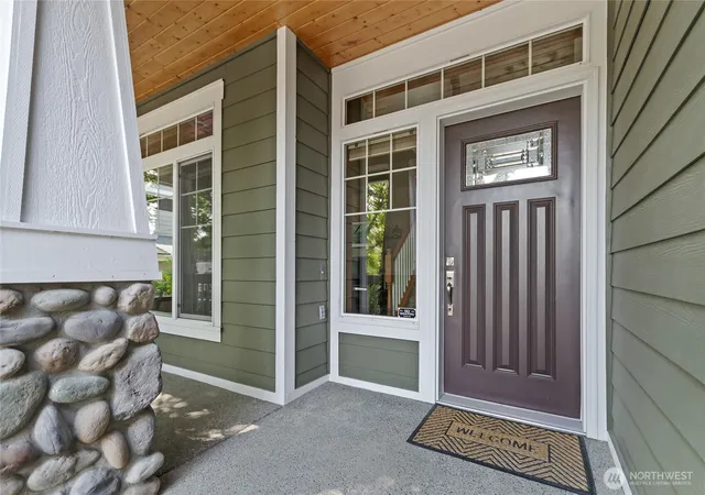 Photo 3 of Single family home for sale at 11821 184Th St E, Puyallup, WA 98374 | MLS# NWM2573494 | Listing updated on 2026-09-21