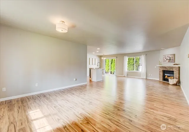 Photo 4 of Sale Pending at 15512 3Rd Pl W, Lynnwood, WA 98087 | MLS# NWM2573535 | Listing updated on 2026-09-23