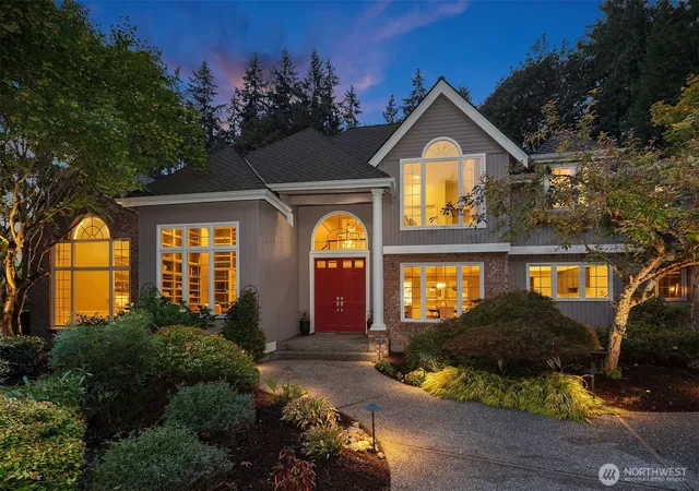 Photo 2 of Sale Pending at 13543 160th Avenue Ne, Redmond, WA 98052 | MLS# NWM2573545 | Listing updated on 2026-09-25