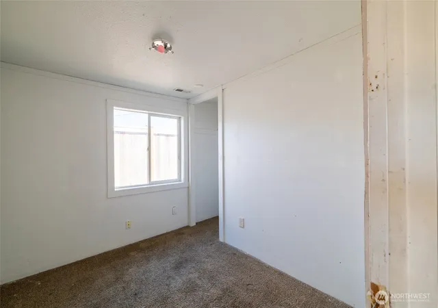 Photo 3 of Single family home for sale at 1320 Delaware Ave, Centralia, WA 98531 | MLS# NWM2573557 | Listing updated on 2026-09-30