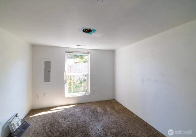 Photo 4 of Single family home for sale at 1320 Delaware Ave, Centralia, WA 98531 | MLS# NWM2573557 | Listing updated on 2026-09-30