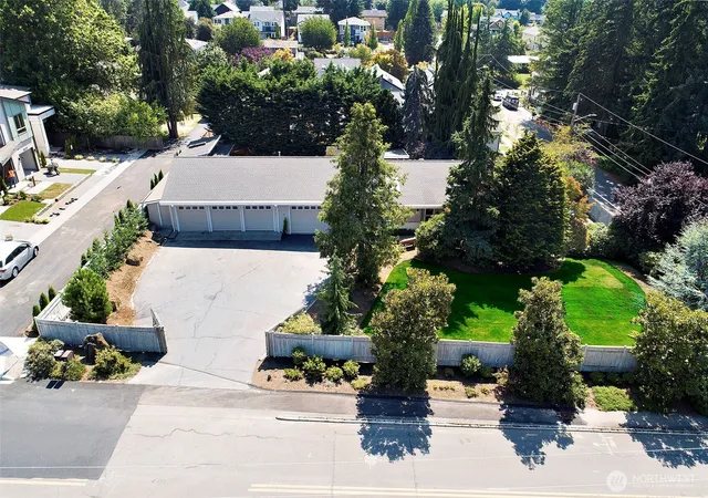 Photo 2 of Single family home for sale at 8205 Ne 128th St, Kirkland, WA 98034 | MLS# NWM2573569 | Listing updated on 2026-10-01