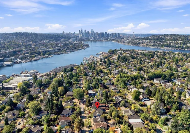 Photo 2 of Sale Pending at 4117 Eastern Ave N, Seattle, WA 98103 | MLS# NWM2573591 | Listing updated on 2026-09-25