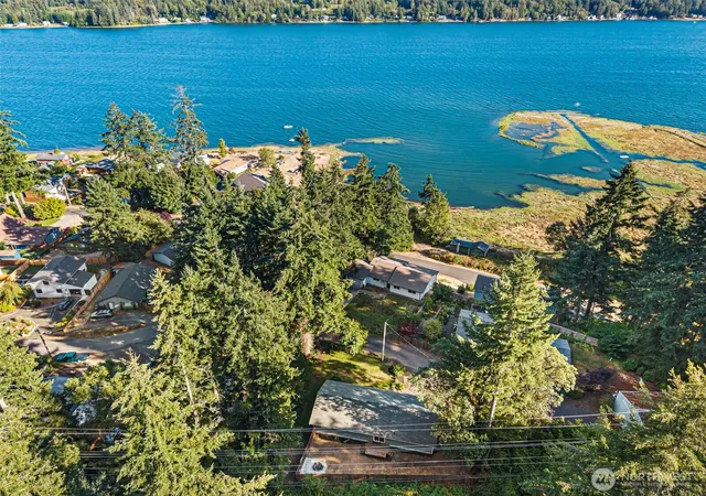 Photo 1 of Single family home for sale at 262 Ne Bryan Ln, Belfair, WA 98528 | MLS# NWM2573637 | Listing updated on 2026-09-30