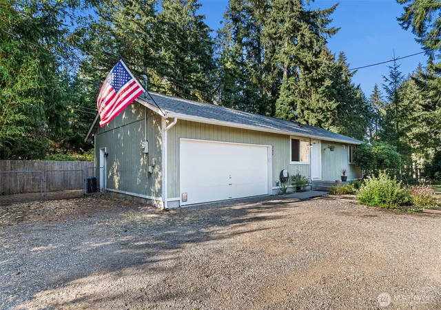 Single family home for sale at 262 Ne Bryan Ln, Belfair, WA 98528 | MLS# NWM2573637