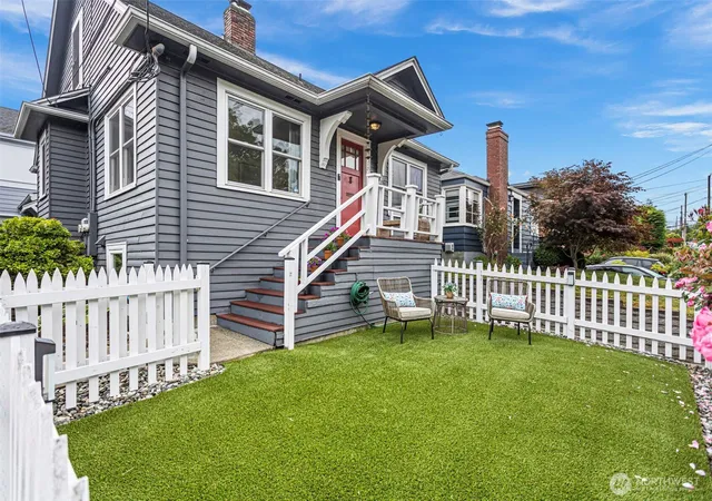 Photo 3 of Single family home for sale at 3917 Midvale Ave N #A, Seattle, WA 98103 | MLS# NWM2573668 | Listing updated on 2026-10-02