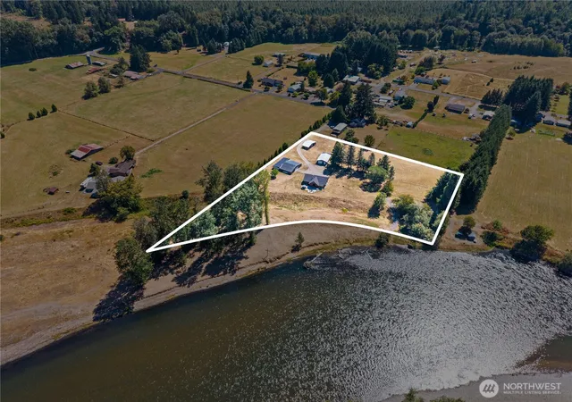 Photo 3 of Single family home for sale at 449 Collins Rd, Toledo, WA 98591 | MLS# NWM2573679 | Listing updated on 2026-09-25