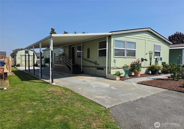 Photo 1 of Manufactured home for sale at 1120 S 25th St #95, Mount Vernon, WA 98274 | MLS# NWM2573726 | Listing updated on 2026-09-25