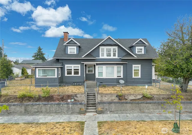 Photo 4 of Sale Pending at 1522 S M St, Tacoma, WA 98405 | MLS# NWM2573774 | Listing updated on 2026-09-25