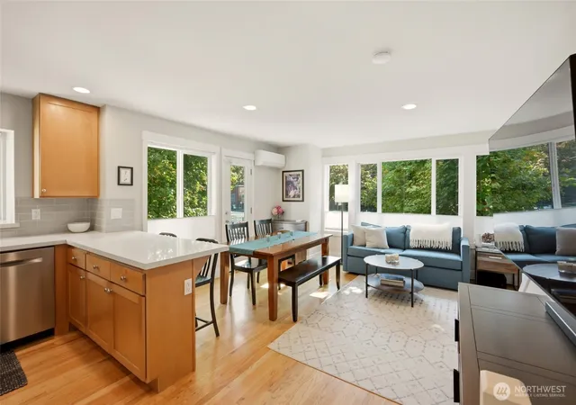 Photo 4 of Sale Pending at 6800 Oswego Pl Ne, Seattle, WA 98115 | MLS# NWM2573805 | Listing updated on 2026-09-29