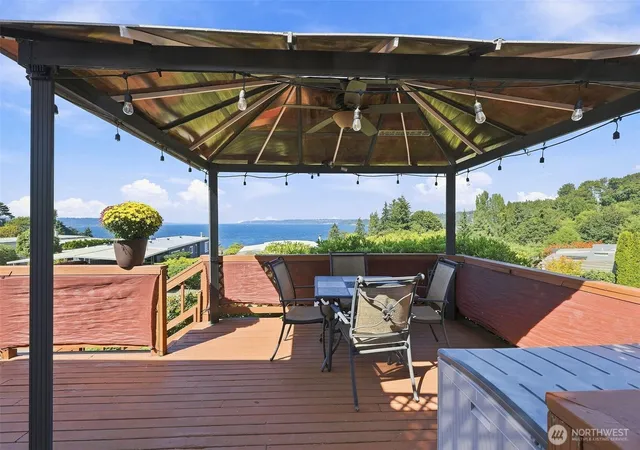 Photo 3 of Manufactured home for sale at 29020 1st Ave S #23, Des Moines, WA 98198 | MLS# NWM2573817 | Listing updated on 2026-10-01