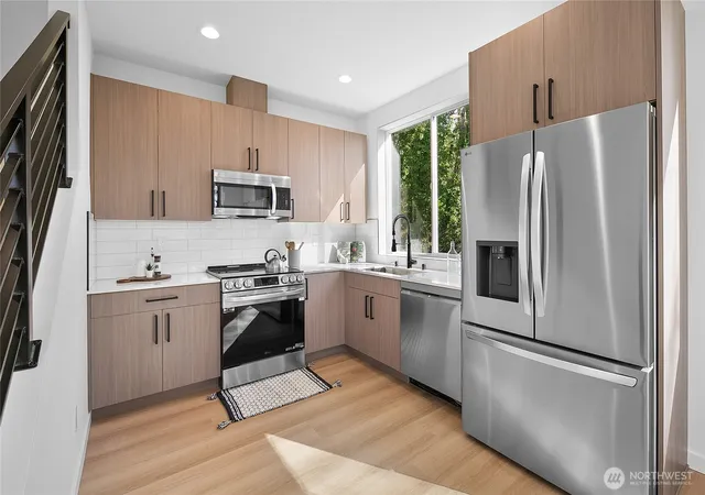 Photo 4 of Condo for sale at 1804 28Th Ave S, Seattle, WA 98144 | MLS# NWM2573894 | Listing updated on 2026-09-24