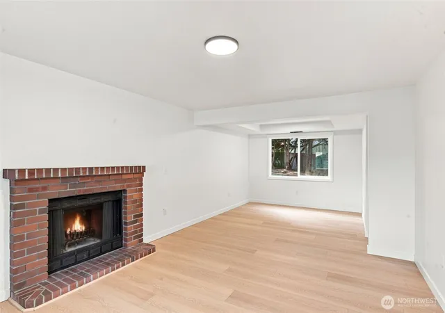 Photo 4 of Single family home for sale at 27607 129Th Ct Se, Kent, WA 98030 | MLS# NWM2573917 | Listing updated on 2026-10-02