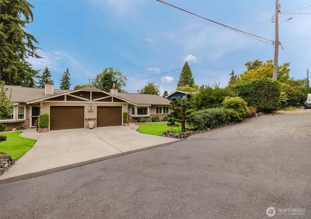 Photo 1 of House for sale at 3614 3616 Crestview Dr W, University Place, WA 98466 | MLS# NWM2573961 | Listing updated on 2026-10-01