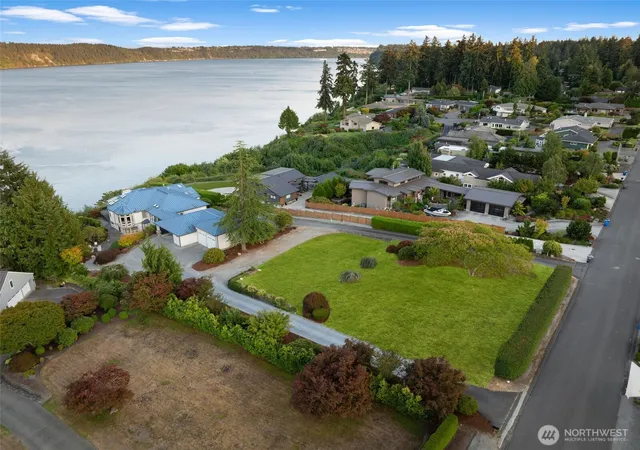 Photo 2 of Contingent at 6803 Cascade Ave, Gig Harbor, WA 98335 | MLS# NWM2573981 | Listing updated on 2026-09-25