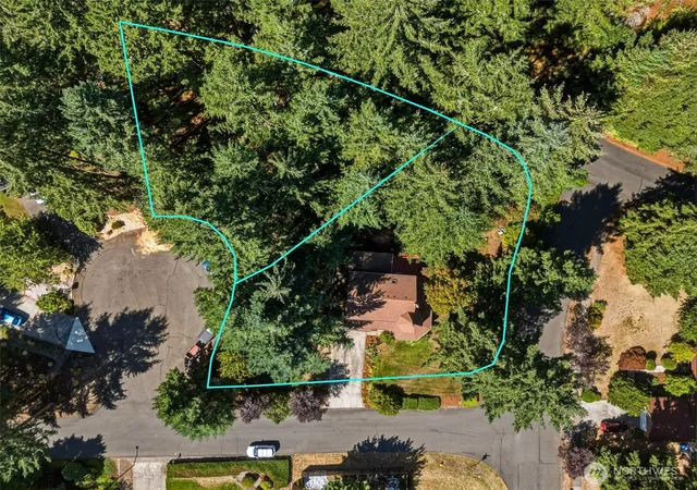Photo 3 of Single family home for sale at 4048 Oxford Loop Se, Lacey, WA 98503 | MLS# NWM2574069 | Listing updated on 2026-09-25
