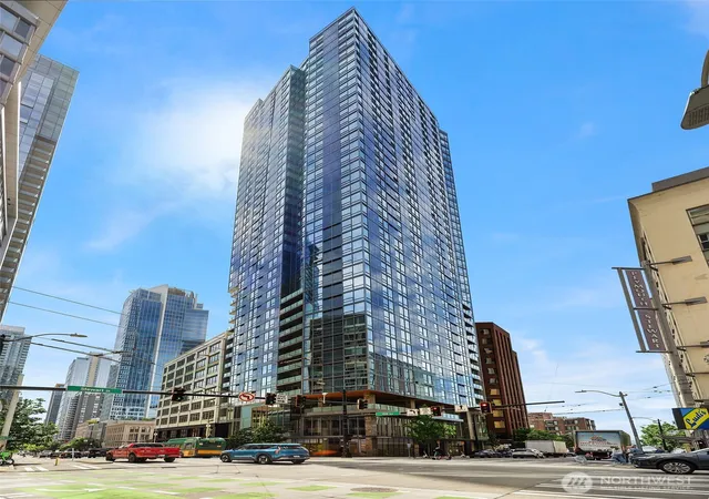 Photo 2 of Condo for sale at 121 Stewart St #908, Seattle, WA 98101 | MLS# NWM2574071 | Listing updated on 2026-09-25