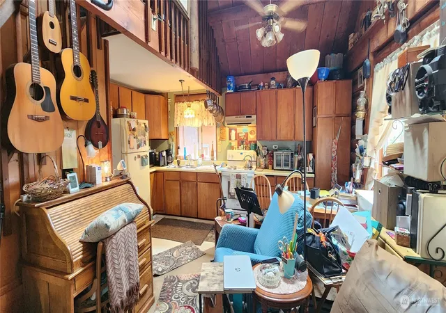 Photo 3 of Single family home for sale at 40 E Wood Lane, Shelton, WA 98584 | MLS# NWM2574095 | Listing updated on 2026-09-25