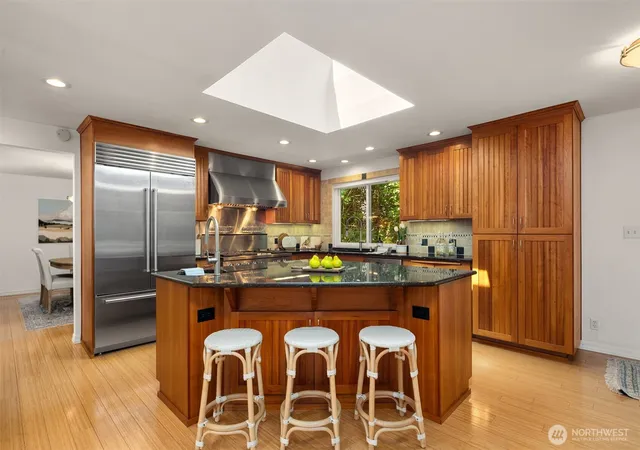 Photo 2 of Single family home for sale at 3734 Ne 150th St, Lake Forest Park, WA 98155 | MLS# NWM2574197 | Listing updated on 2026-09-25