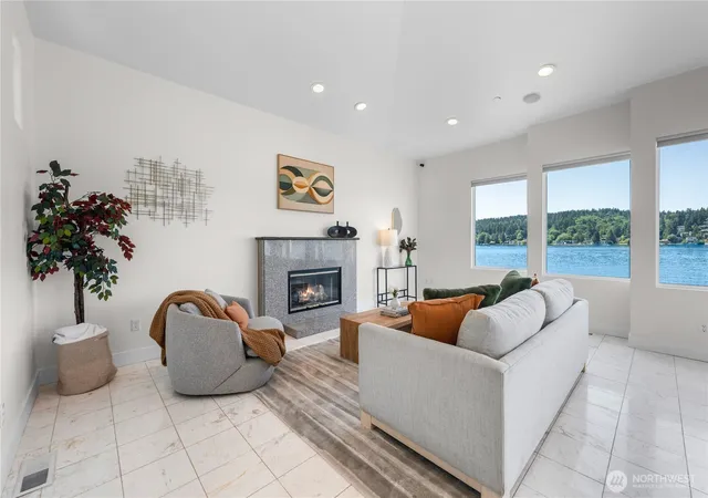 Photo 3 of Sale Pending at 6409 Ripley Ln E, Renton, WA 98056 | MLS# NWM2574233 | Listing updated on 2026-09-25