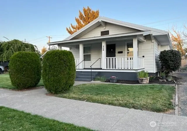 Photo 1 of Sale Pending at 306 E 5th Ave, Ritzville, WA 99169 | MLS# NWM2574246 | Listing updated on 2026-09-25